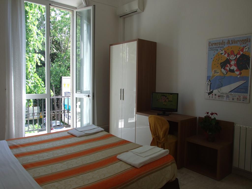 Hotel Derna Viareggio Værelse billede