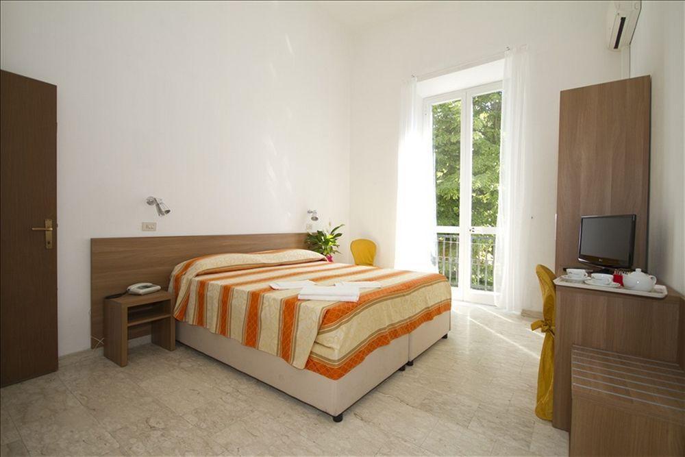 Hotel Derna Viareggio Eksteriør billede