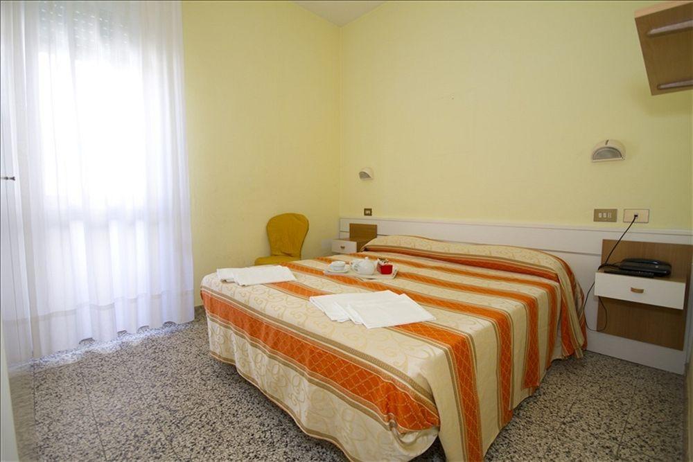 Hotel Derna Viareggio Eksteriør billede