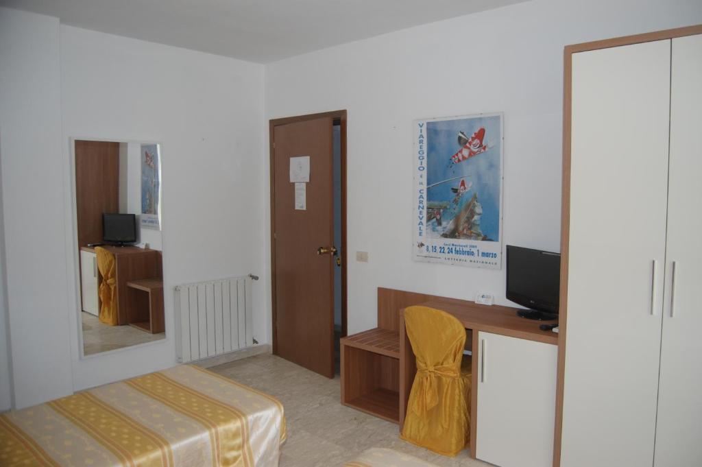 Hotel Derna Viareggio Eksteriør billede