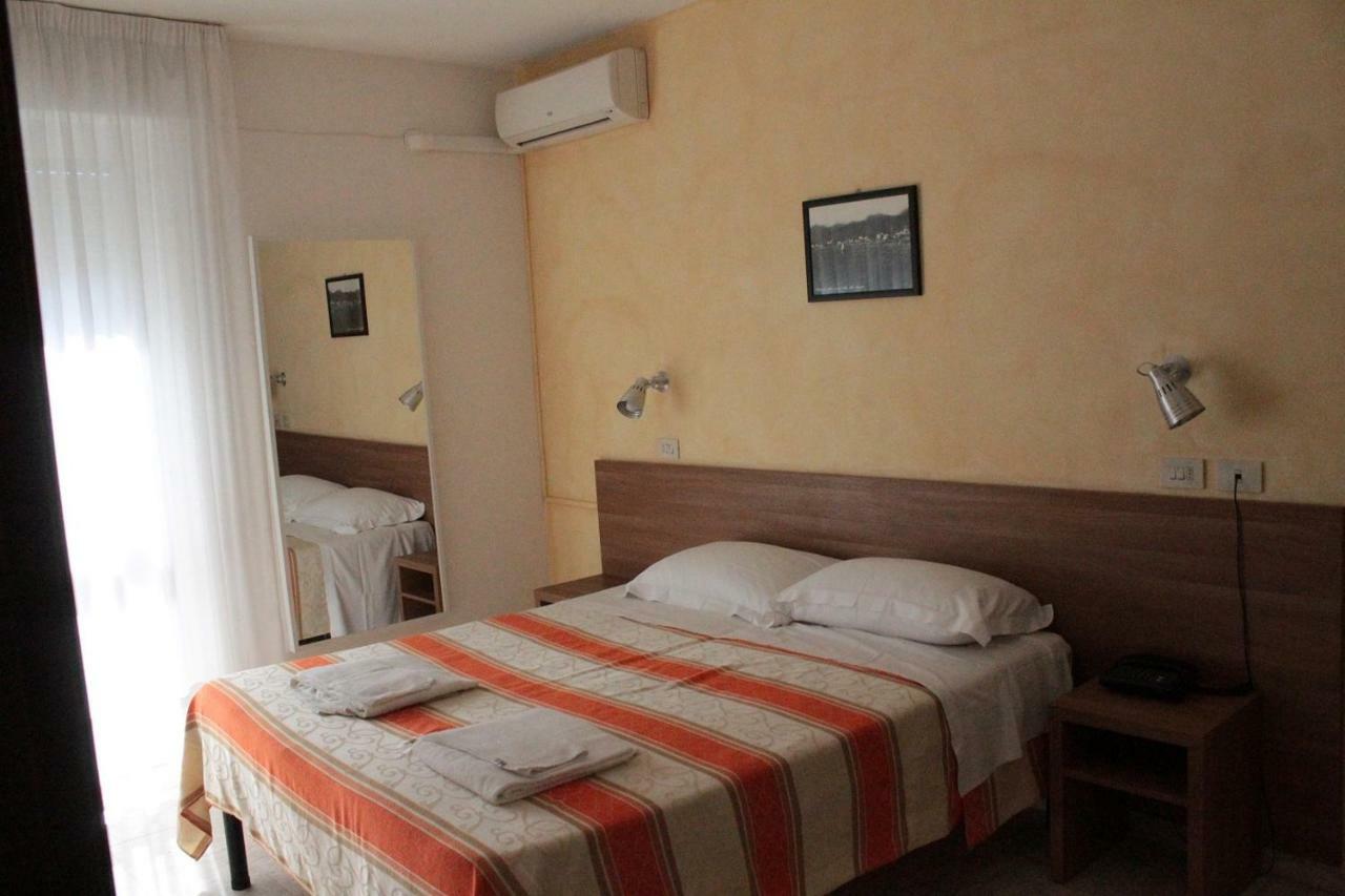 Hotel Derna Viareggio Eksteriør billede